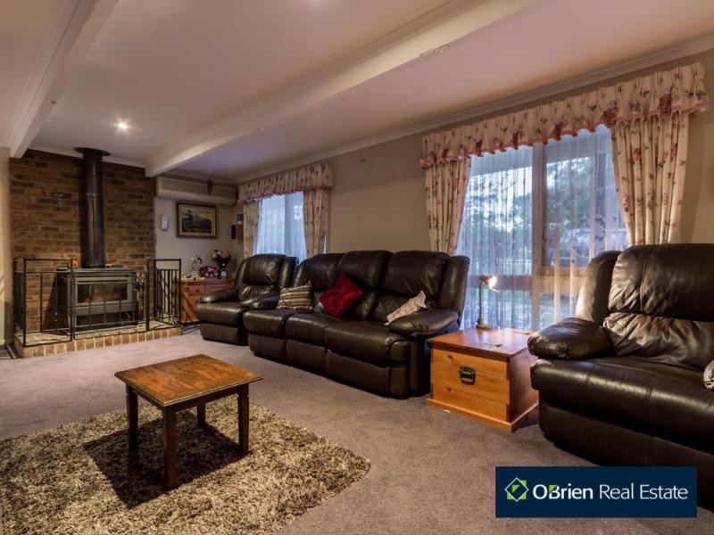 211 Smiths Lane, Cranbourne South VIC 3977