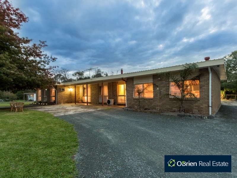 211 Smiths Lane, Cranbourne South VIC 3977