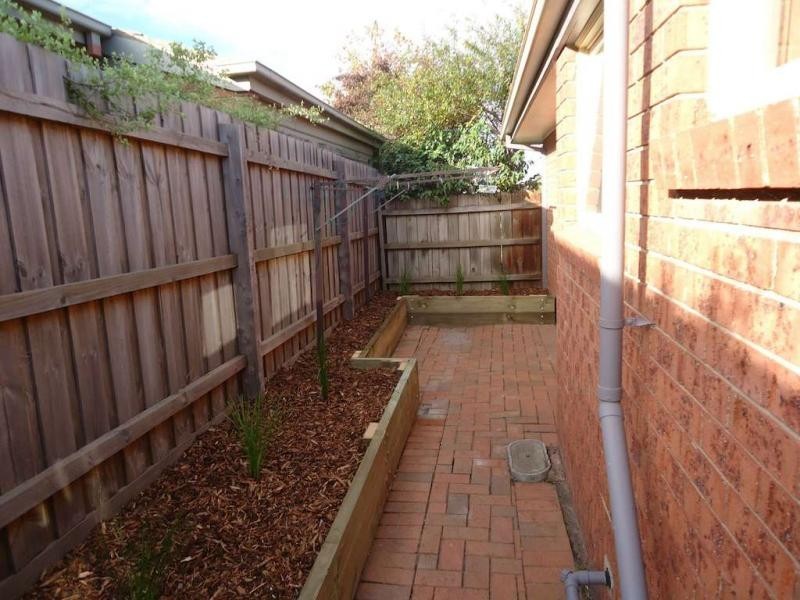 1/108 Mansfield Street, Berwick VIC 3806