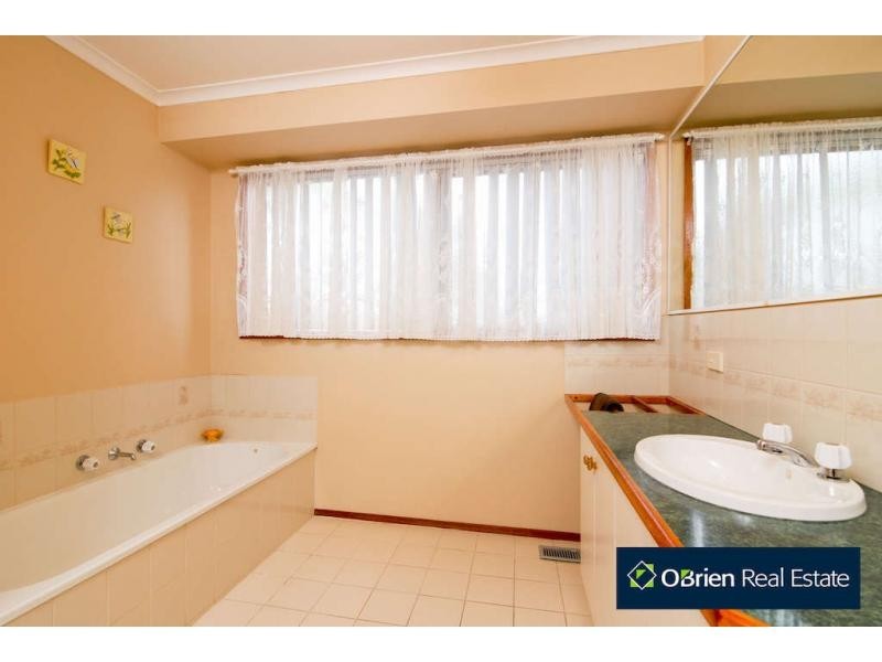 7 Diamond Court, Narre Warren North VIC 3804