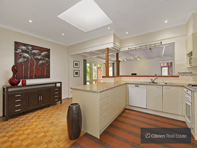 12 Agnes Street, Beaumaris VIC 3193