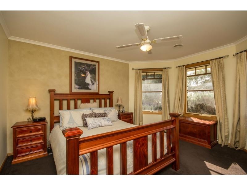 5 Darcy Niland Crescent, Lynbrook VIC 3975