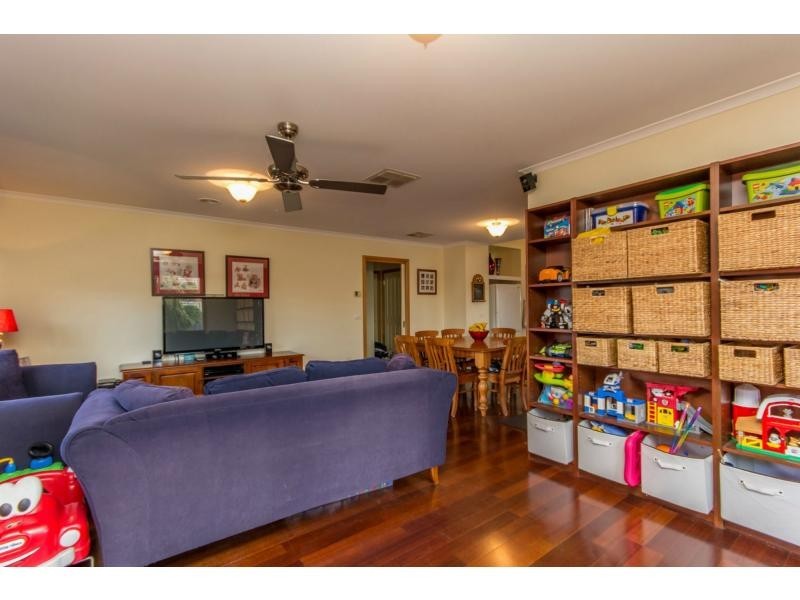 5 Darcy Niland Crescent, Lynbrook VIC 3975