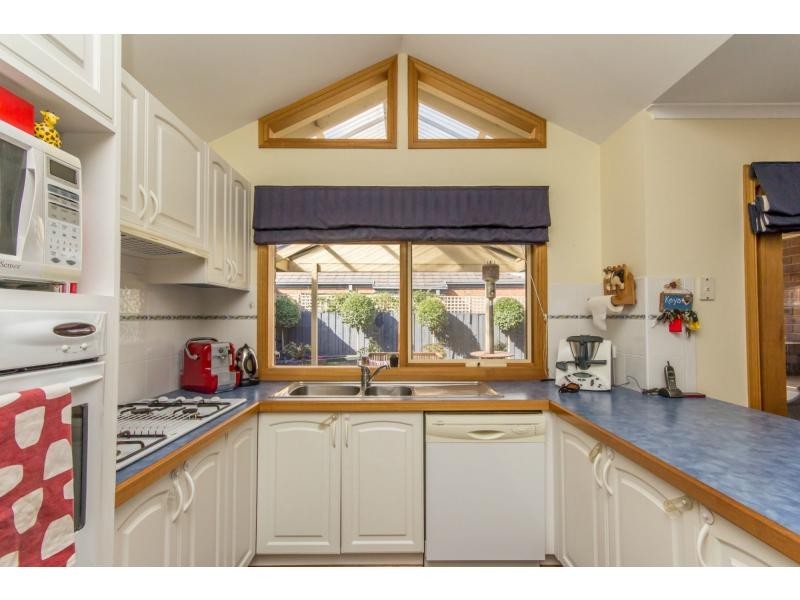 5 Darcy Niland Crescent, Lynbrook VIC 3975