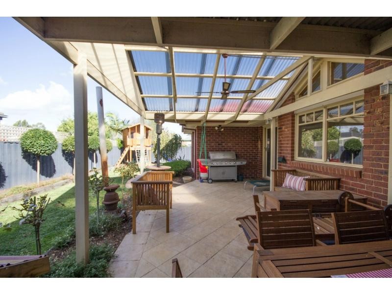 5 Darcy Niland Crescent, Lynbrook VIC 3975