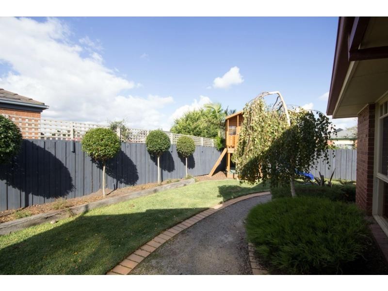 5 Darcy Niland Crescent, Lynbrook VIC 3975