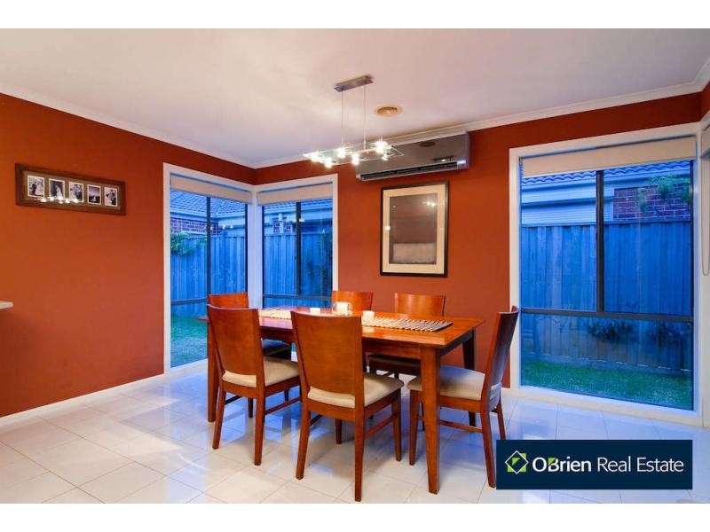 8 Ambiance Crescent, Narre Warren South VIC 3805