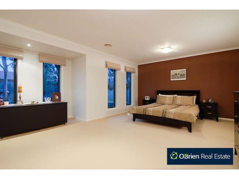 8 Ambiance Crescent, Narre Warren South VIC 3805