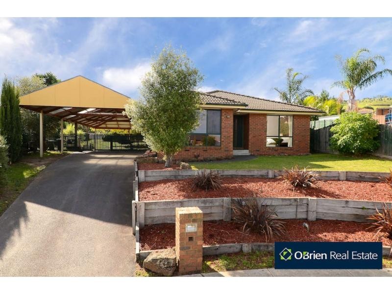8 Kilfera Court, Narre Warren VIC 3805