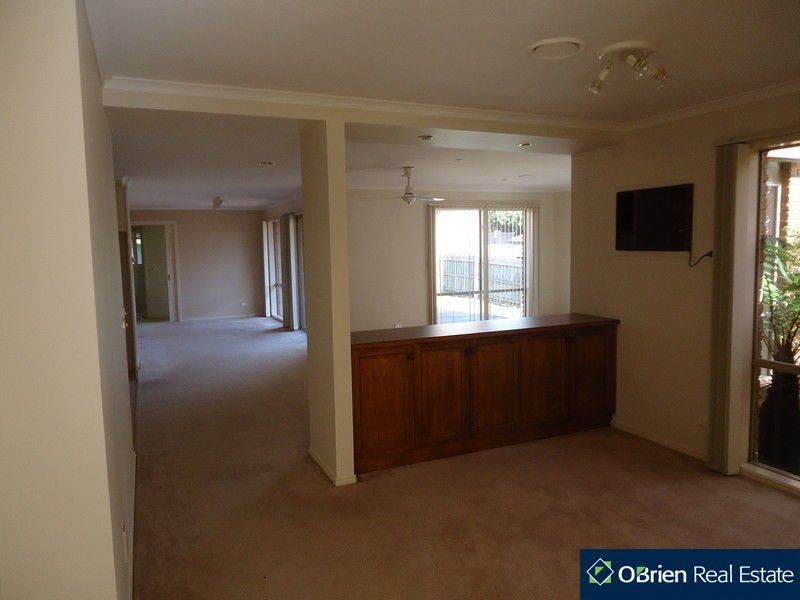 44 Chirnside Road, Berwick VIC 3806