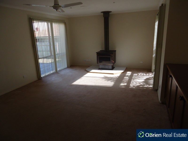 44 Chirnside Road, Berwick VIC 3806