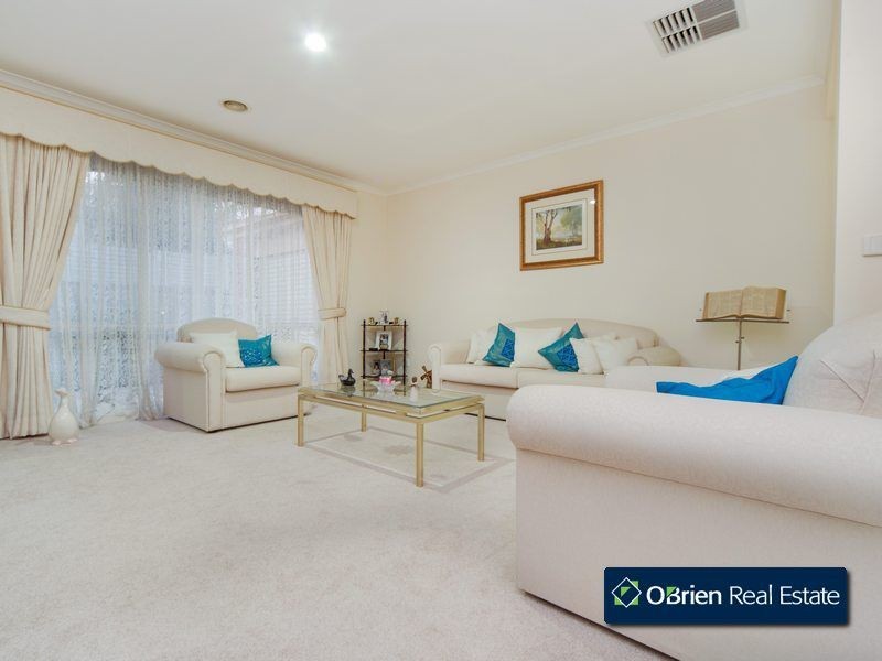 9 Colwyn Drive, Narre Warren South VIC 3805