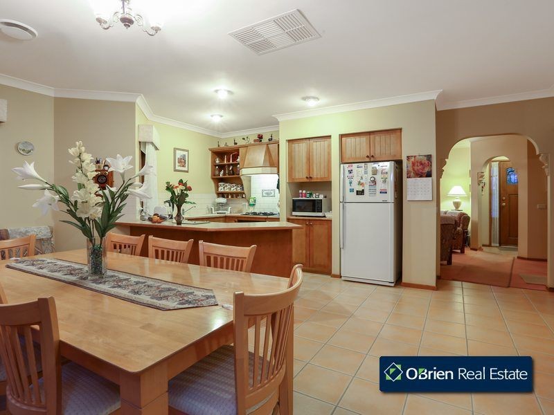 13 Eastern Park Square, Narre Warren South VIC 3805