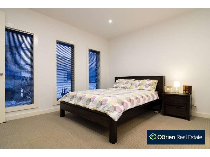 3/4 Buchanan Road, Berwick VIC 3806