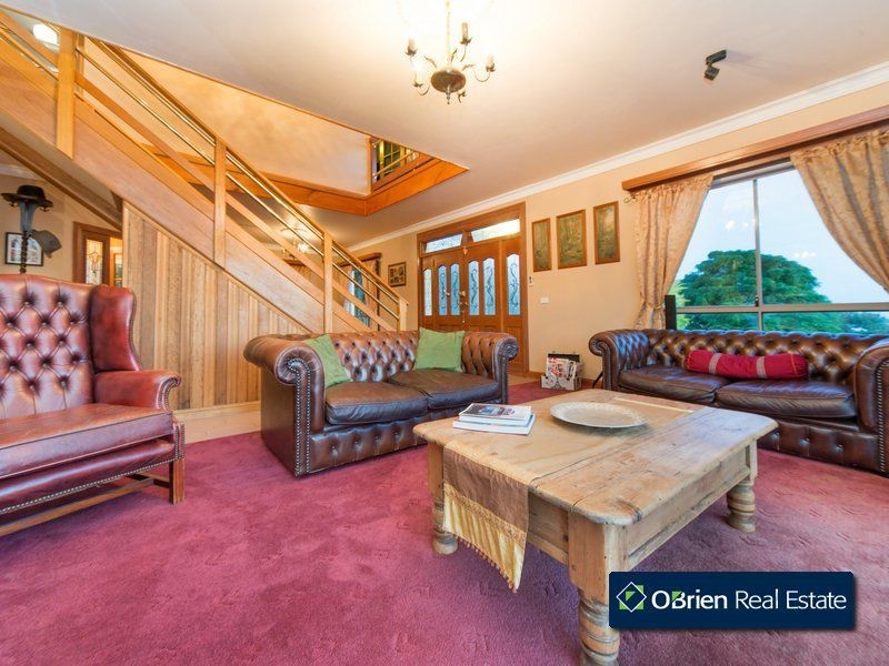 1 Biralee Court, Berwick VIC 3806