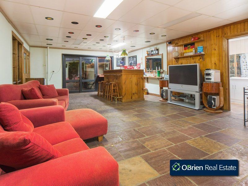 1 Biralee Court, Berwick VIC 3806