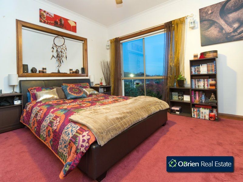 1 Biralee Court, Berwick VIC 3806