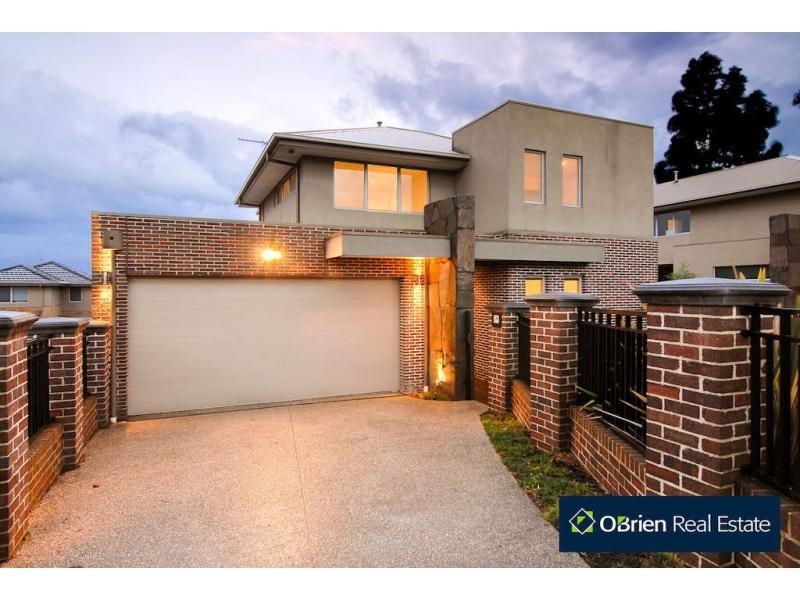 1/4 Buchanan Road, Berwick VIC 3806
