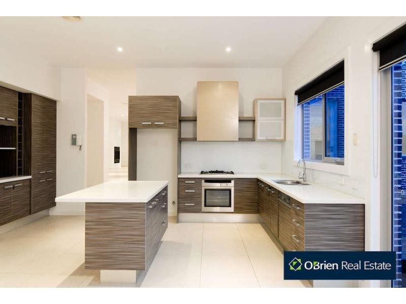 1/4 Buchanan Road, Berwick VIC 3806