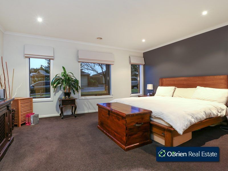 4 Joucas Place, Narre Warren South VIC 3805