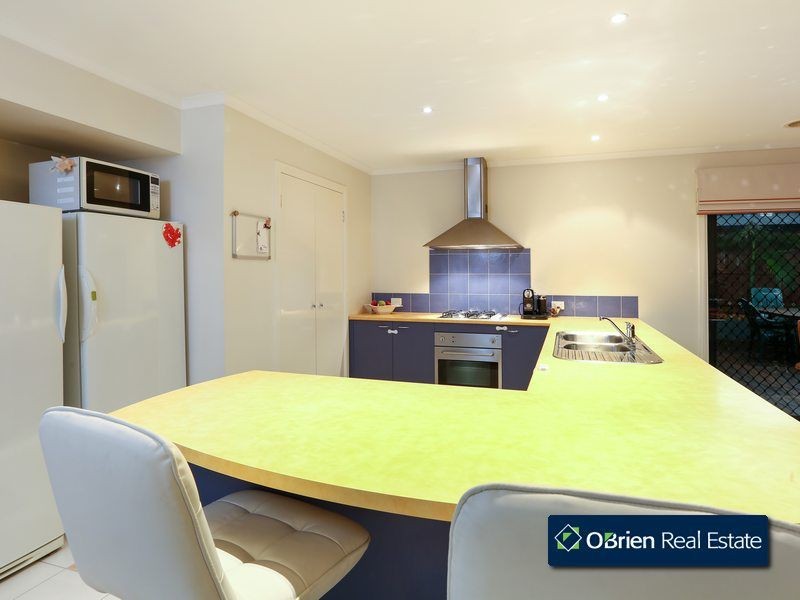 4 Joucas Place, Narre Warren South VIC 3805