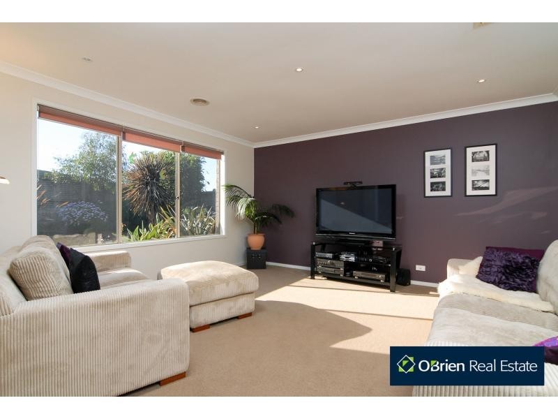 6 Lytham Court, Cranbourne VIC 3977