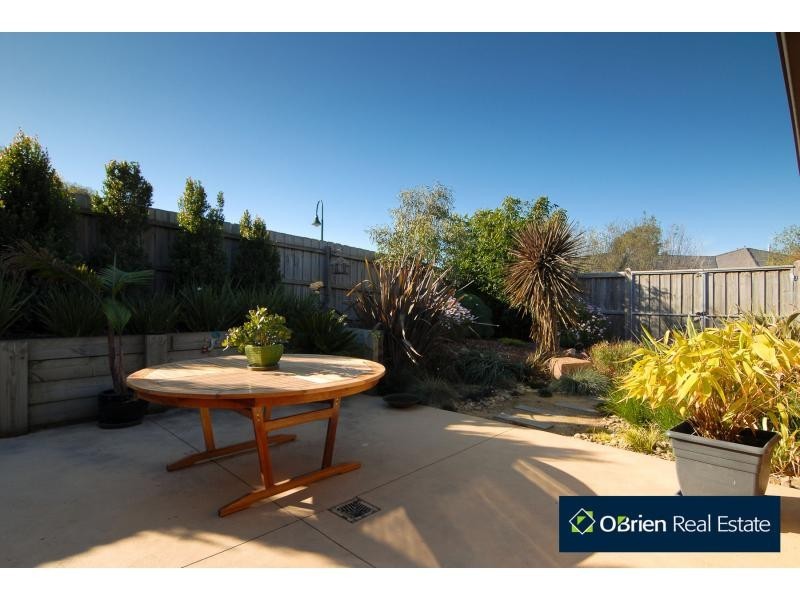 6 Lytham Court, Cranbourne VIC 3977