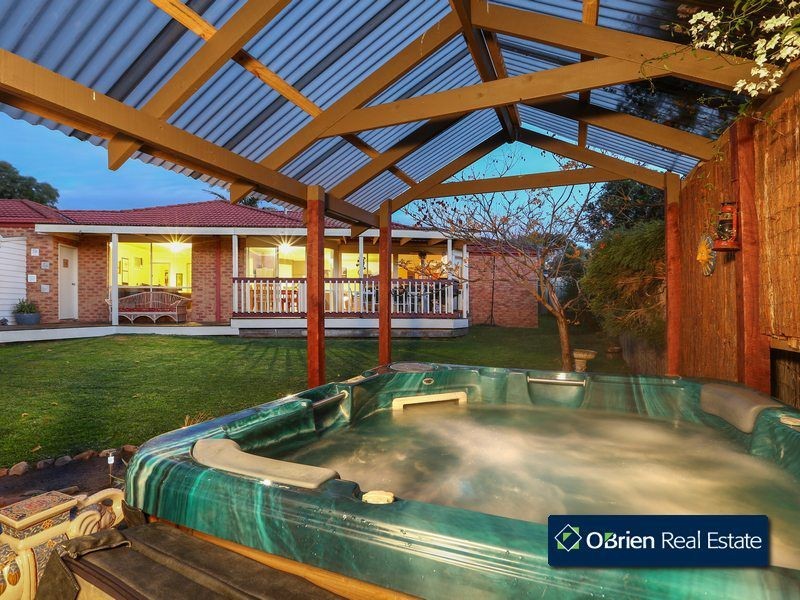 15 Silkwood Avenue, Berwick VIC 3806