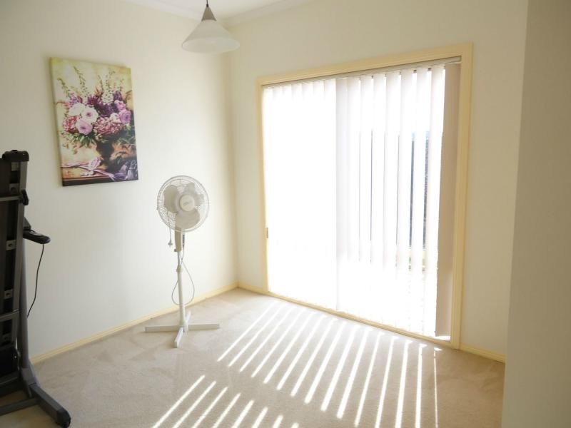 81 Earlsfield Drive, Berwick VIC 3806