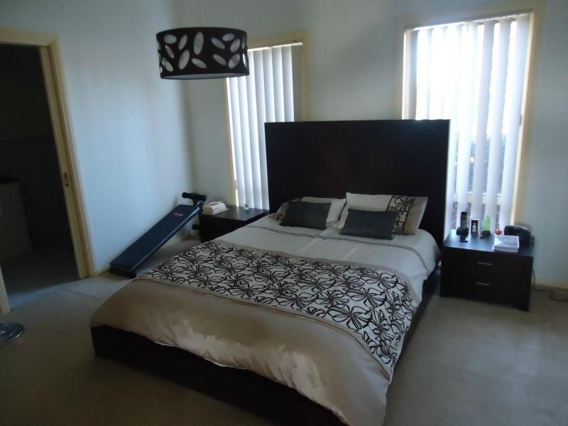 81 Earlsfield Drive, Berwick VIC 3806