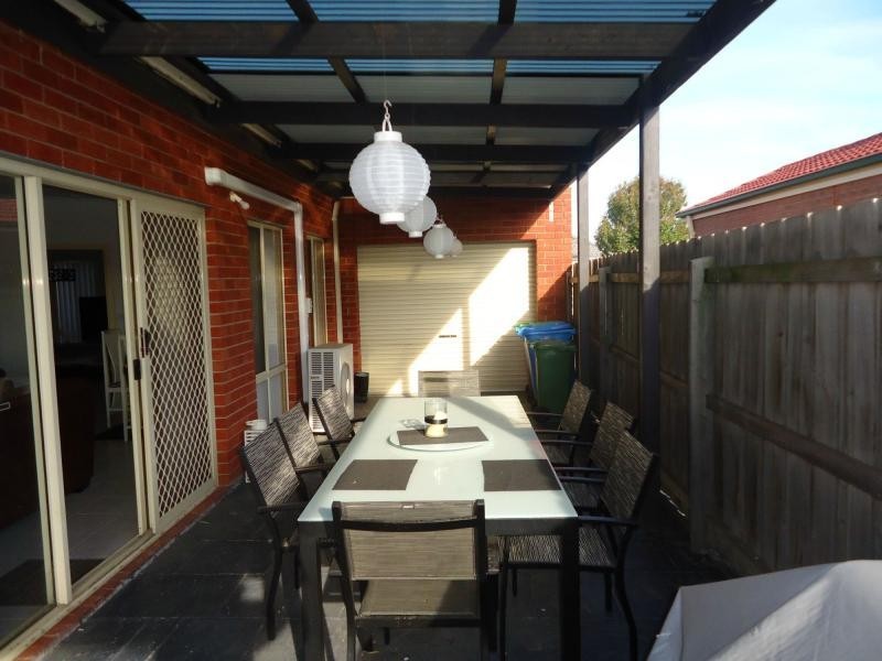 81 Earlsfield Drive, Berwick VIC 3806