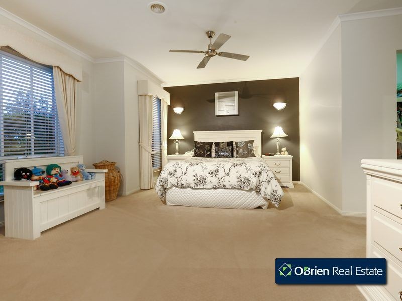 21 McCubbin Way, Berwick VIC 3806