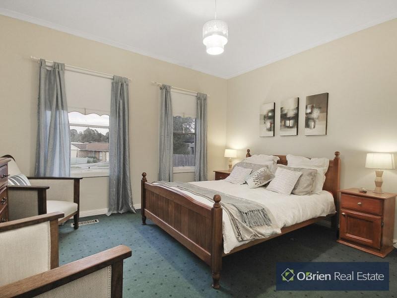 9 Foxglove Court, Cranbourne North VIC 3977