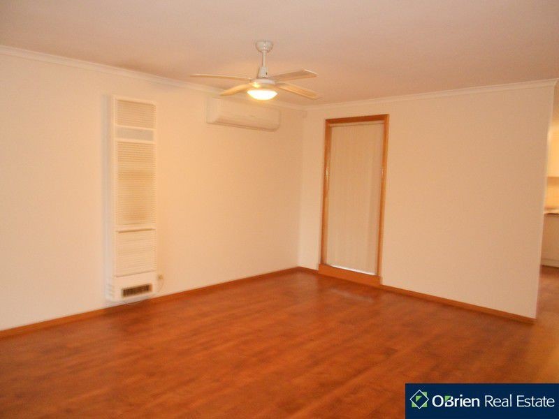 9 Lauren Square, Pakenham VIC 3810