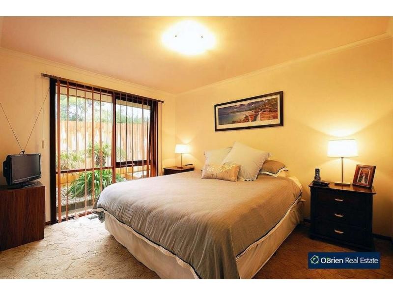 11 Struan Avenue, Endeavour Hills VIC 3802