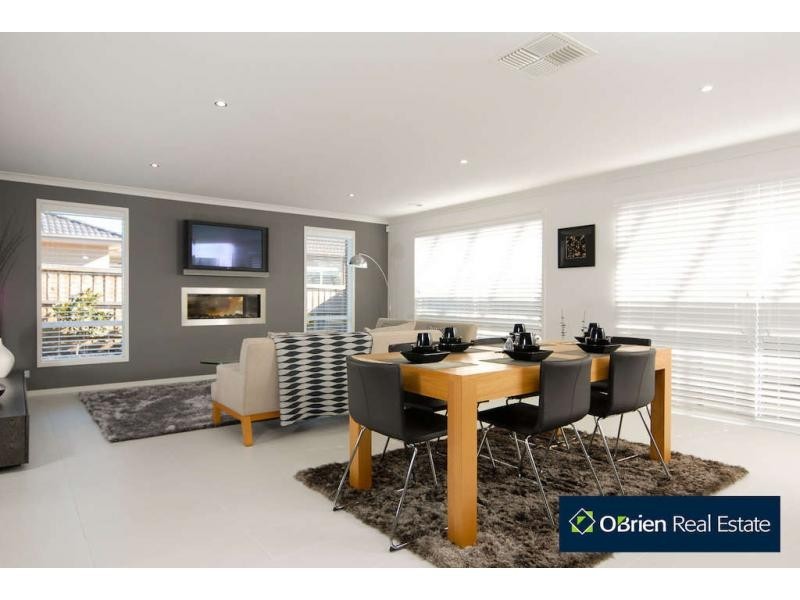 12 John Russell Road, Cranbourne VIC 3977