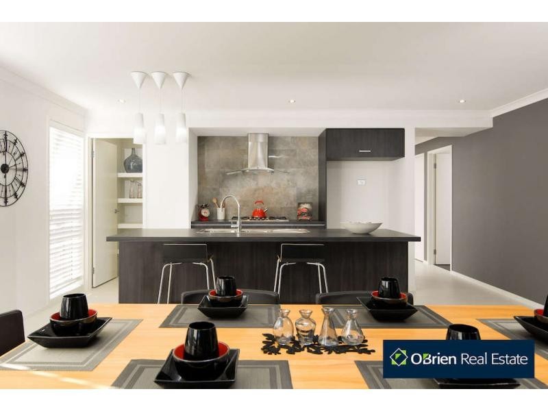 12 John Russell Road, Cranbourne VIC 3977