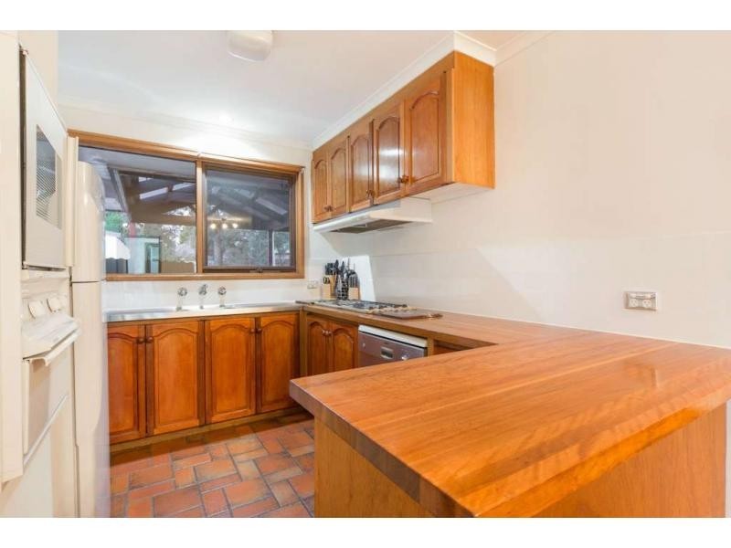 60 Saxonwood Drive, Narre Warren VIC 3805