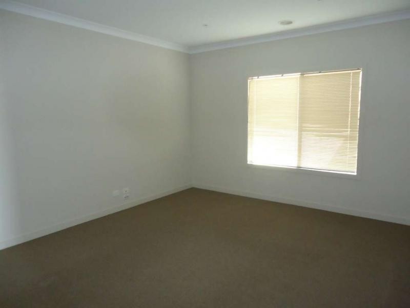 3 Illes Court, Berwick VIC 3806