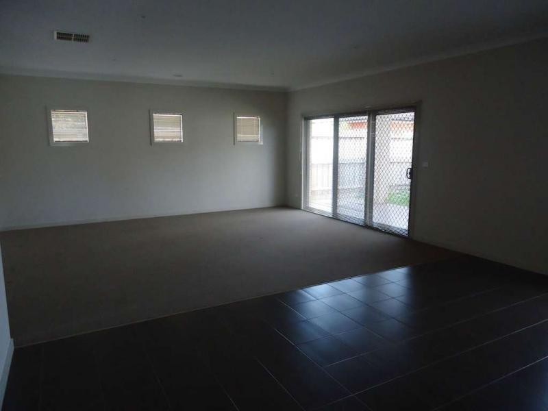 3 Illes Court, Berwick VIC 3806