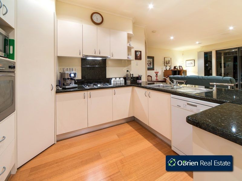 2/18-26 Marlesford Crescent, Berwick VIC 3806