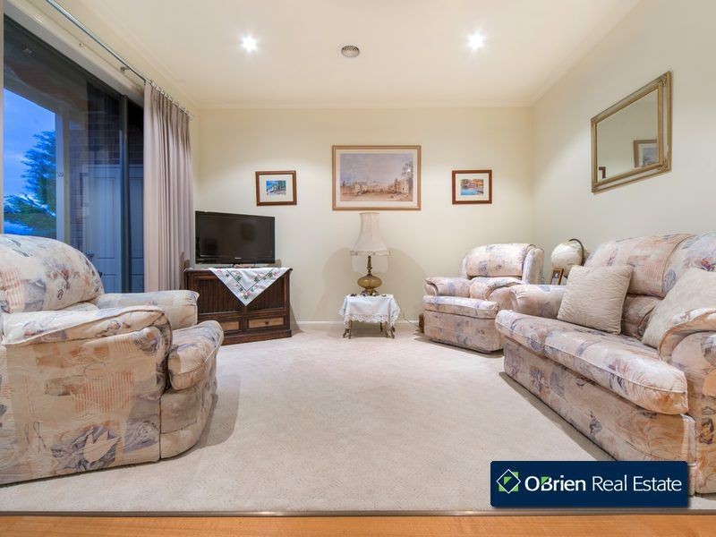 2/18-26 Marlesford Crescent, Berwick VIC 3806