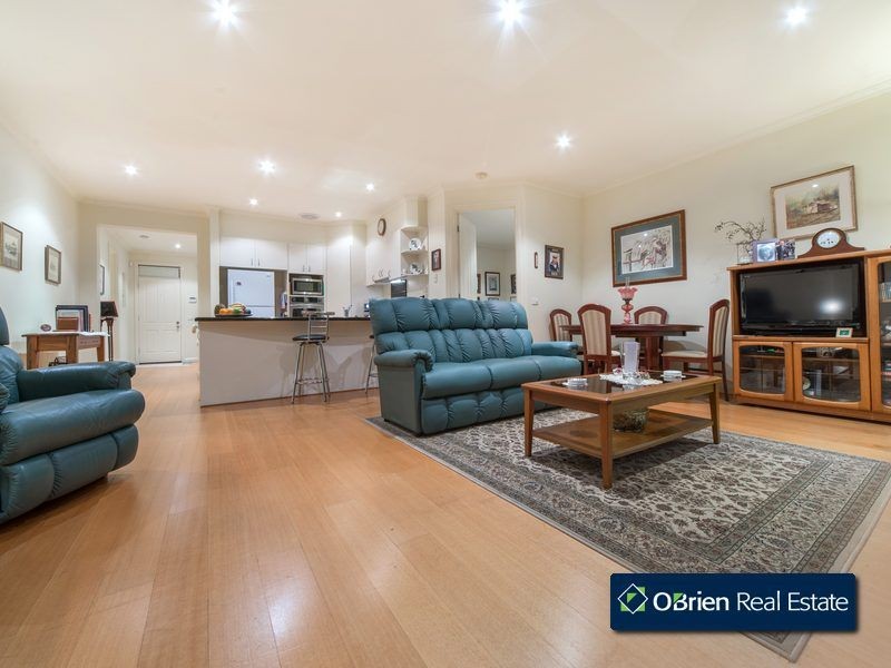 2/18-26 Marlesford Crescent, Berwick VIC 3806