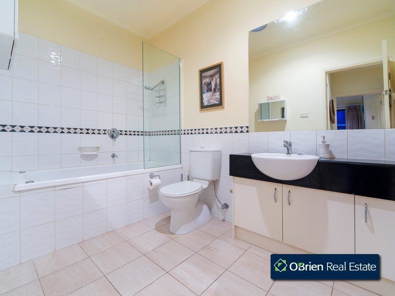 2/18-26 Marlesford Crescent, Berwick VIC 3806