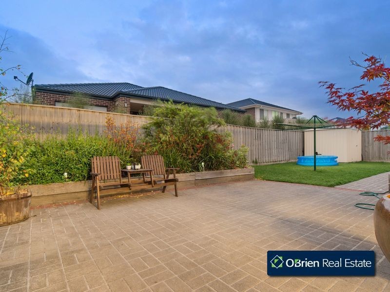16 Leisurewood Drive, Berwick VIC 3806