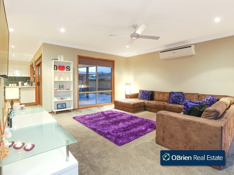 32 Howey Road, Pakenham VIC 3810