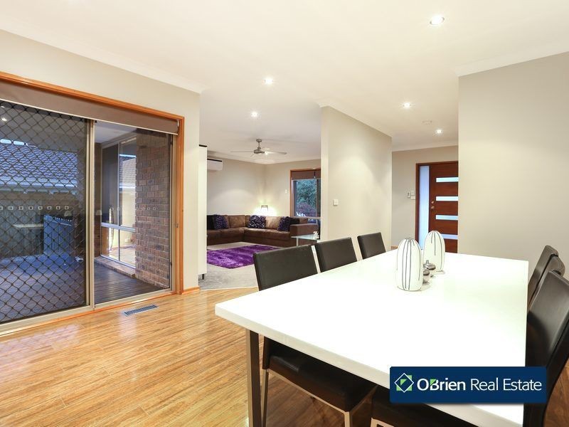 32 Howey Road, Pakenham VIC 3810