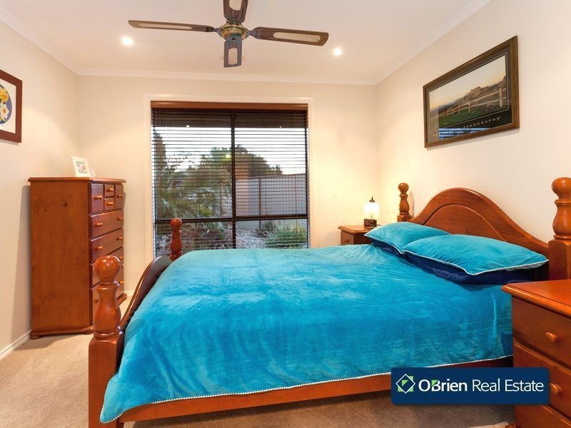 4 Ettrick Place, Berwick VIC 3806