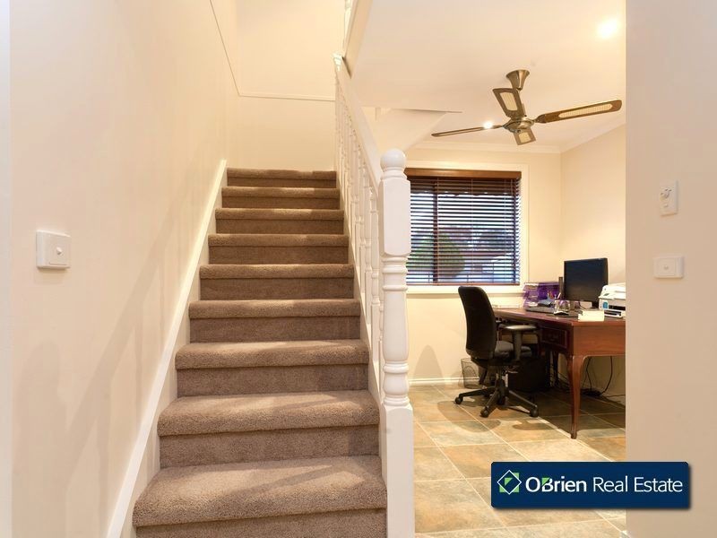 4 Ettrick Place, Berwick VIC 3806