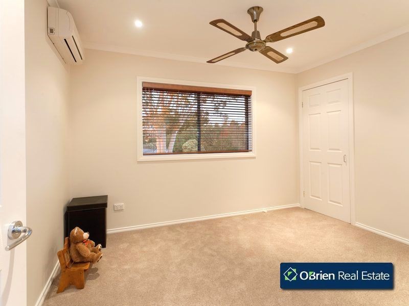 4 Ettrick Place, Berwick VIC 3806